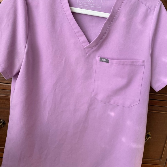 Figs Lavender V-Neck Top - Picture 1 of 3